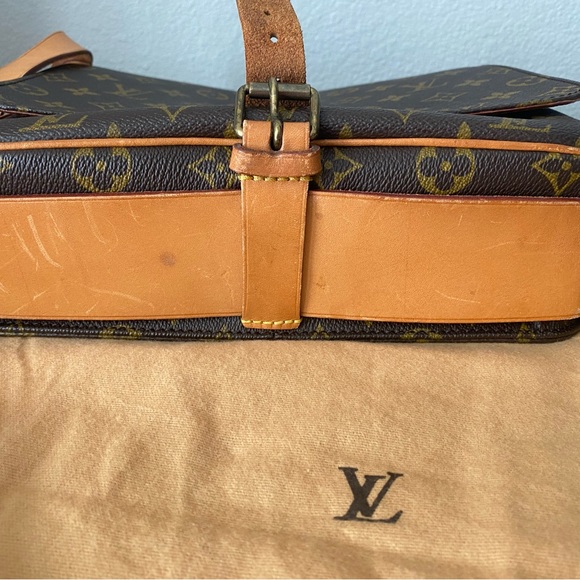 🔥🔥Authentic LV Monogram Cartouchiere GM🔥 - Picture 9 of 16